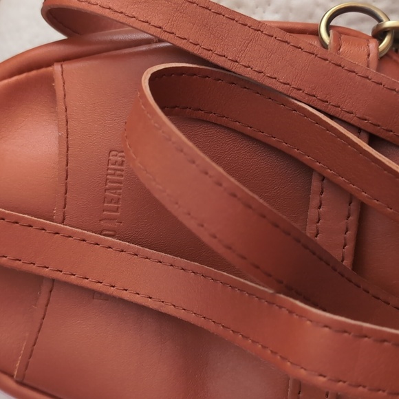 EUC Portland Leather 'Almost Perfect' Sydney Sling Bag Persimmon - Picture 10 of 17